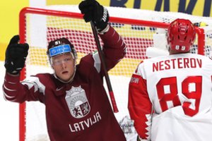 Latviai ir rusai griebiasi už galvų: ledo ritulio komandose – šūsnis koronaviruso atvejų
