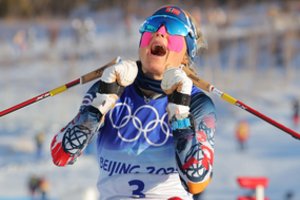 Pirmasis Pekino auksas atiteko slidininkei iš Norvegijos, kuri buvo ir diskvalifikuota už dopingą