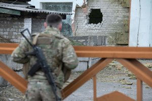 Po naujų apšaudymų Rytų Ukrainoje JT ragina konflikto šalis laikytis santūrumo