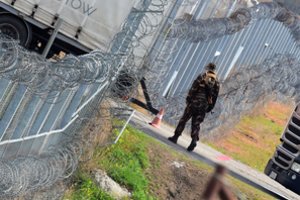 Vengrija pasiųs karių sienos su Ukraina apsaugai sustiprinti
