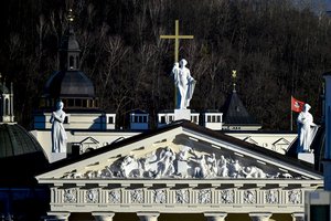 Lietuvos vyskupai kviečia visus melsti taikos