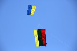Lietuvos menininkai kviečia suteikti skubią pagalbą ukrainiečiams