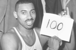 60 metų nepajudintas rekordas: W. Chamberlaino 100 taškų rungtynėms negali prilygti net šių dienų žvaigždės