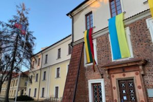Vilniaus dailės akademijos languose – solidarumo Ukrainai ženklai