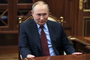 V. Putinas pasirašė įstatymą, leidžiantį įkalinimą už „melagienas“ apie kariuomenę