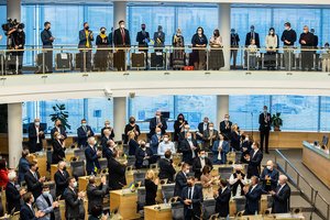 Įspėja nesitikėti išskirtinės Seimo vienybės, kai kurie klausimai parodys įprastinį Lietuvos parlamento veidą