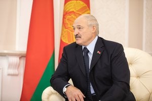A. Lukašenka „leido“ užsienio kreditoriams, skolinusiems tvirta valiuta, mokėti rubliais