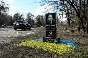 Ukrainiečiai V. Putinui pastatė antkapį: iškalė ir mirties datą