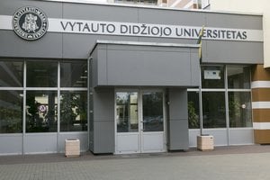 Šimtai ukrainiečių atsiliepė į Vytauto Didžiojo universiteto kvietimą mokytis lietuvių kalbos