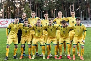 Be vilčių: Ispanijos jaunimo futbolo rinktinė lietuviams atseikėjo 8 įvarčius