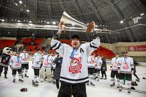 Lietuvos švieslentė: pirmieji „Vikingų“ ir „Hockey Punks“ titulai, sidabrinė „Kibirkštis“ ir moterų A lygos startas
