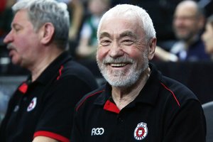 76 metų Lietuvos krepšinio rinktinės talismanas Juozukas: „Esu paslapčių taupyklė“