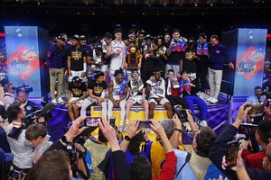 NCAA finale – Kanzaso universiteto krepšininkų triumfas po tragiškos mačo pradžios