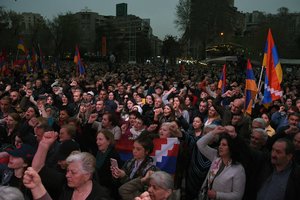 Protestai Jerevane prieš Armėnijos ir Azerbaidžano viršūnių susitikimą