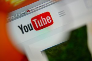 Rusija apkaltino „YouTube“ blokuojant Valstybės Dūmos kanalą