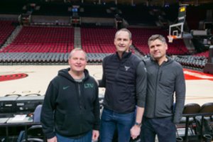 Portlande – K. Maksvyčio susitikimas su NBA komandose dirbančiais lietuviais 