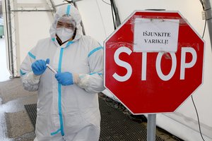 Praėjusią parą Lietuvoje nustatyta 1082 nauji koronaviruso atvejai, nuo COVID-19 mirė dar 5 žmonės