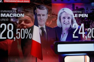 Skelbiami pirminiai Prancūzijos prezidento rinkimų duomenys: antrajame etape susitiks E. Macronas ir M. Le Pen