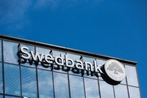 „Swedbank“ stabdo finansines operacijas su Rusija ir Baltarusija