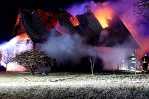 Tragiškas savaitgalis: gaisruose žuvo 4 žmonės, dar keli buvo sužaloti