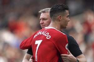 „Manchester United“ žais Liverpulyje be gedinčio C. Ronaldo: portugalą sirgaliai palaikys plojimais