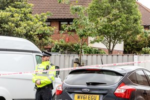 Londone sulaikytas keturių asmenų nužudymų įtariamas vyras