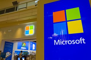 „Microsoft“ pelnas per metus augo 8 proc., įplaukos viršijo lūkesčius