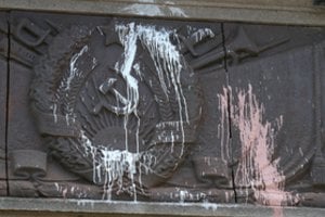 Klaipėdoje ant sovietinio paminklo nudaužyti penkiakampės žvaigždės kampai