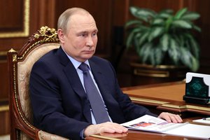 V. Putinas atsiprašė dėl S. Lavrovo pareiškimų apie A. Hitlerį