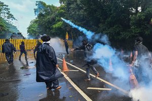 Neramumų apimtos Šri Lankos prezidentas paskelbė nepaprastąją padėtį