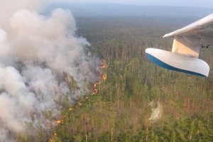 Rusijoje šėlsta miško gaisrai: ugnis fiksuojama 77-iuose iš 83 regionų