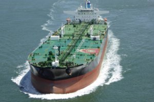 Dalis šalių priešinasi draudimui laivais gabenti rusišką žaliavinę naftą