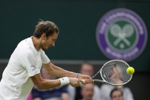 ATP su WTA lieja pyktį dėl rusų pašalinimo iš Vimbldono – planuoja sumenkinti turnyrą