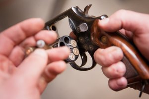 18-metis Mažeikiuose susižalojo mažos galios revolveriu