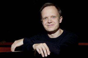 Suomių pianistas Antti Siirala: „Tik muzika gali būti nelaikinas mano profesijos atpildas“