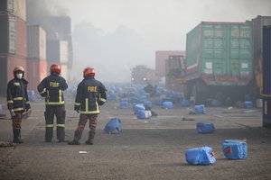 Bangladeše kilus gaisrui konteinerių saugykloje žuvo mažiausiai 34 žmonės