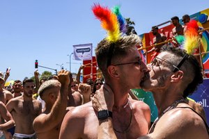 Į Tel Avivo „Pride“ eitynes susirinko per 170 000 žmonių
