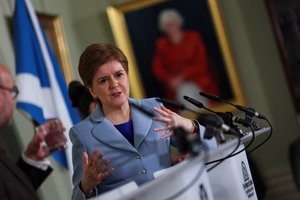 Škotijos lyderė pradeda kampaniją už naują balsavimą dėl nepriklausomybės