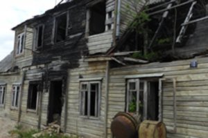 12 metų rokiškėnus gąsdina namas-vaiduoklis: kol savininkai nerasti, kaimynai gyvena įsitempę