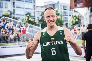 Lietuvos vyrų trijulių krepšinio rinktinė žengė į pasaulio čempionato ketvirtfinalį
