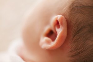 Vaikų ausų uždegimai negydant gali baigtis liūdnai, o kaltinimai, kad „perpūtė vėjas“ – neteisingi