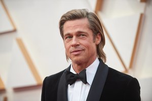Bradas Pittas prisipažino kenčiantis retos ligos simptomus: „Niekas manimi netiki“