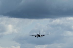 Lietuvoje dėl nusikaltimų ieškoti du vyrai iš Londono grįžo vienu lėktuvu