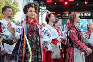 „Europiada“ kelia bures Teatro aikštėje – miestiečiai pasiners į tautinių kultūrų šurmulį