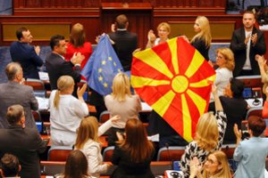Š. Makedonija pasiekė kompromisą su Bulgarija, galintį priartinti šalį prie narystės ES
