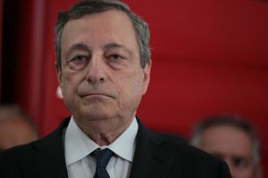 Trys Italijos valdančiosios koalicijos partijos atsisako paremti M. Draghi