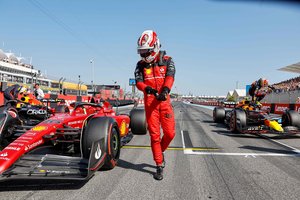 Prancūzijoje iš pirmosios vietos startuos „Ferrari“ lyderis