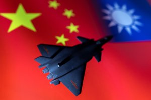 Kinija paskelbė karines pratybas Taivano sąsiauryje, artėjant numanomam N. Pelosi vizitui