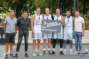 Dominavusi „Rivile“ laimėjo Lietuvos trijulių krepšinio lygos etapą Šakiuose