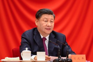 Pekinas žada imtis „tikslingų karinių veiksmų“ dėl N. Pelosi vizito Taivane